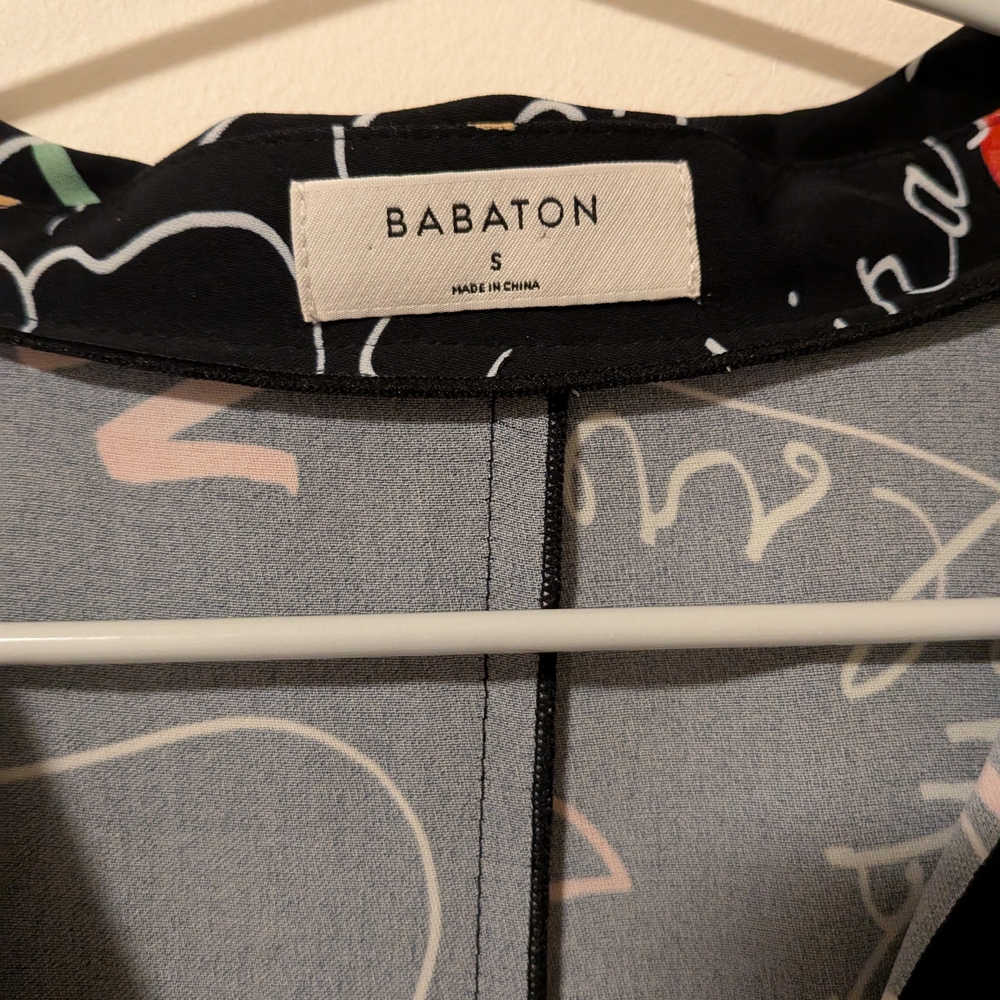 Aritzia Babaton Asymmetrical Graphity Martin Blouse In Size Small NWOT - Picture 7 of 17